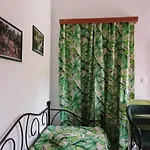 Epavli Sofia' S Two In Horto, 30m From The Sea Khórto