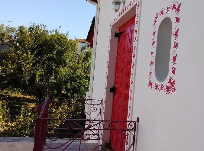 Epavli Sofia' S Two In Horto, 30m From The Sea *