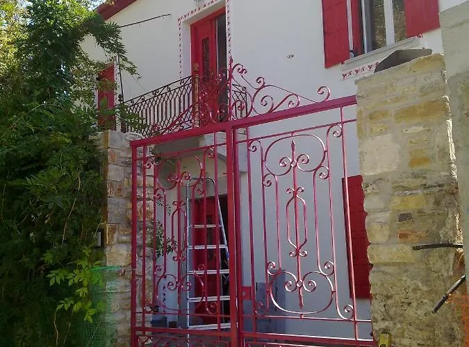 Epavli Sofia' S Two In Horto, 30m From The Sea Διαμέρισμα *